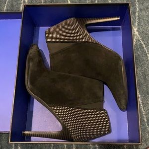 Black heel booties
